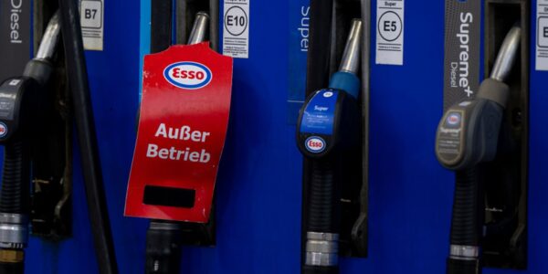 Війна в Ірані б'є по кишені європейських водіїв: у Німеччині рекордні ціни