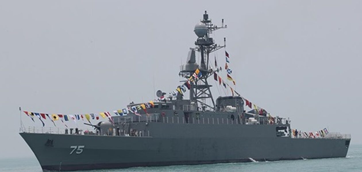 Удар по іранському фрегату: загинули понад 100 моряків