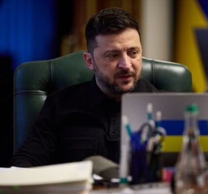 Зеленський провів розмову з Мелоні