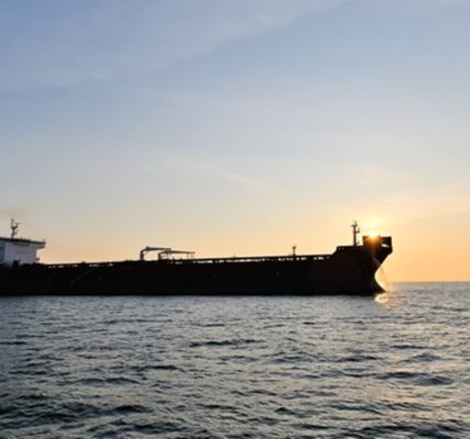 Ціни на нафту знизилися вперше за шість днів