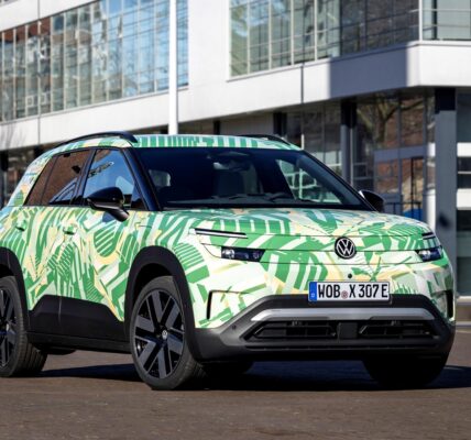 Volkswagen показав перші фото електрокросовера ID. Cross