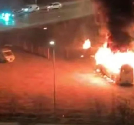 У Львові прогримів вибух: палає автобус