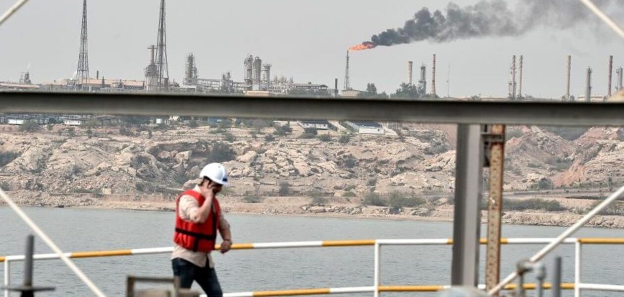 В Ірані відповіли, чи вплинули удари США на експорт нафти