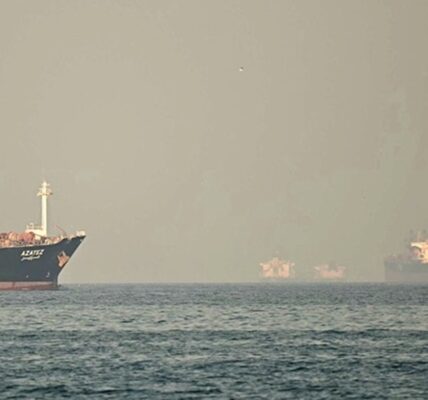 Ціна на близькосхідну нафту сягнула $160 - ЗМІ