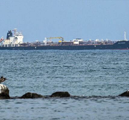 Війна з Іраном: Південна Корея вперше імпортувала нафтопродукти з РФ