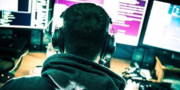 У Кривому Розі школяр "обдурив" поштомати на пів мільйона гривень