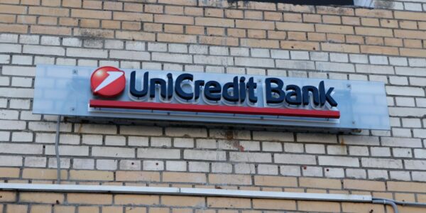 UniCredit ліквідує банк у Росії - ЗМІ