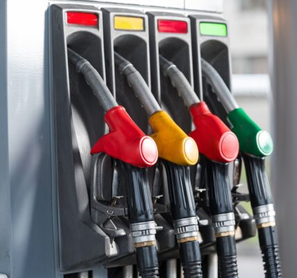 В Україні знизилися ціни на пальне