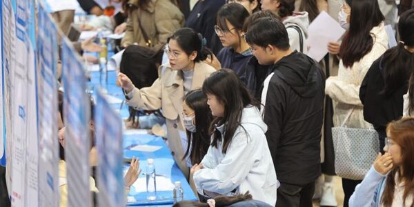 Війна в Ірані "підвищила" рівень безробіття в Китаї - ЗМІ