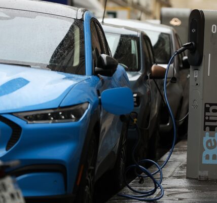 Частка електрокарів в ЄС сягнула 19,4%