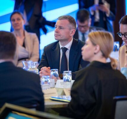 Фіндопомога партнерів: відомо, скільки зобов'язань вже виконала Україна