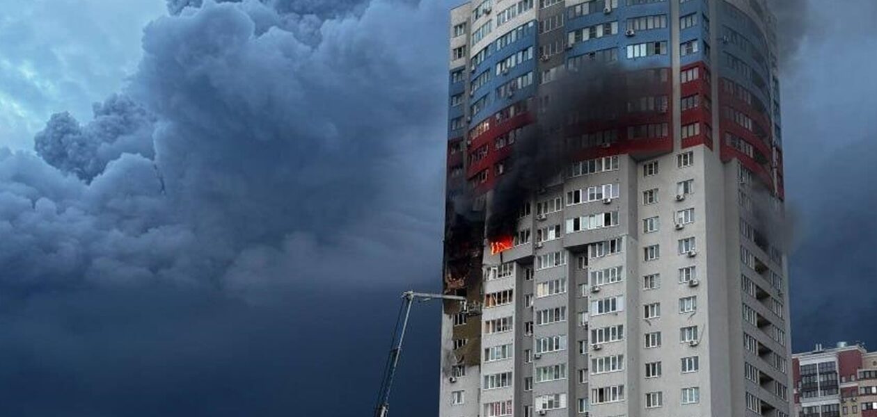 Зеленський про нові удари: Нарощуємо дистанцію