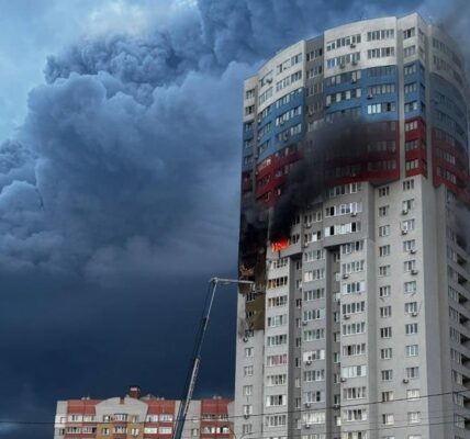 Зеленський про нові удари: Нарощуємо дистанцію