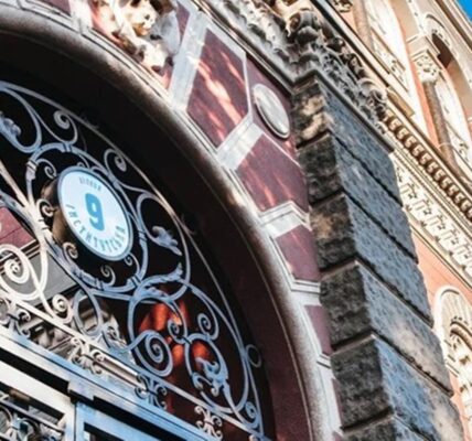 Нацбанк продав мінімум доларів за три місяці