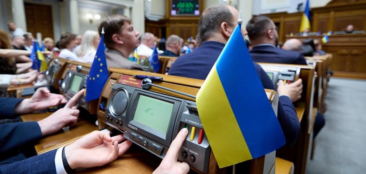 Рада розблокувала 1,56 трлн гривень на оборону