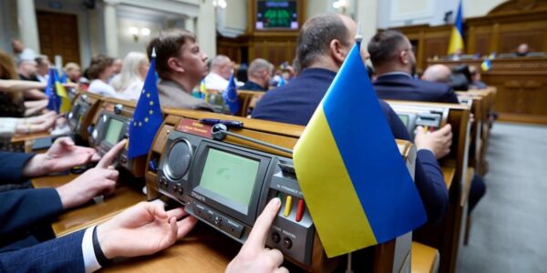 Рада розблокувала 1,56 трлн гривень на оборону
