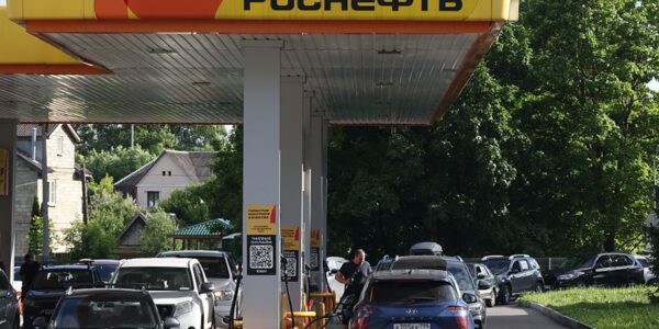 У Росії запроваджують нові ліміти на АЗС