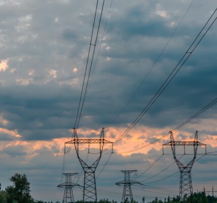 Україна споживає на третину менше електроенергії, ніж до війни
