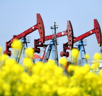 Нафта дешевшає третій день поспіль