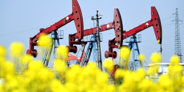 Нафта дешевшає третій день поспіль