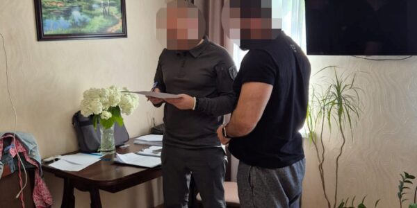 Начальник підрозділу поліції охорони збирав "данину" з підлеглих
