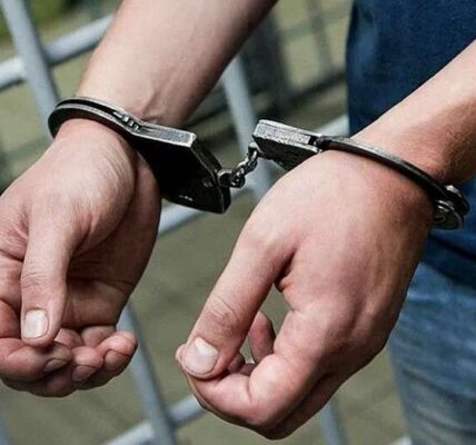 06.08.2026
Подполковника НГУ будут судить за взятку в 11 тысяч долларов за содействие в увольнении военнослужащего со службы
Специализированной прокуратурой в сфере обороны Восточного региона направлен в суд обвинительный акт в отношении подполковника одной из воинских частей Национальной гвардии Украины по ч. 3 ст. 369-2 УК Украины.