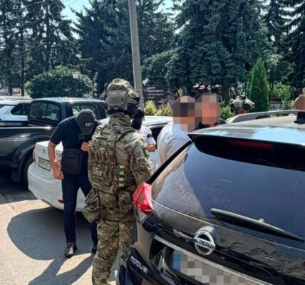 06.08.2026


		На Сумщине задержали двух руководителей налоговой, которые требовали 80 тысяч гривен у предпринимателя
		ГБР противодействует коррупции в органах государственной власти и разоблачает должностных лиц, которые требуют деньги у предпринимателей.