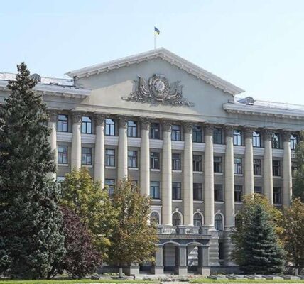Посадовець НАВС Мінченко задекларував мільйони, елітні авто та понад 300 тисяч доларів готівкою