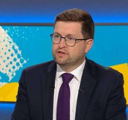 Польський депутат Анджей Шлівка закликав депортувати безробітних українців призовного віку