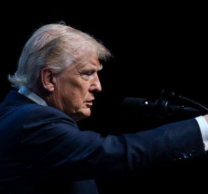 Трамп знову звинуватив Байдена у скороченні запасів боєприпасів США через допомогу Україні