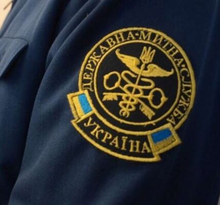 Кумівство та родинні зв’язки: НАЗК перевіряє посадовців Одеської митниці через ймовірний конфлікт інтересів