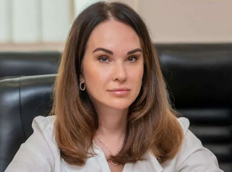Ексзаступниця голови ОП Ірина Мудра, яку підозрюють у легалізації 150 мільйонів гривень, засвітила гардероб на понад 80 тисяч доларів