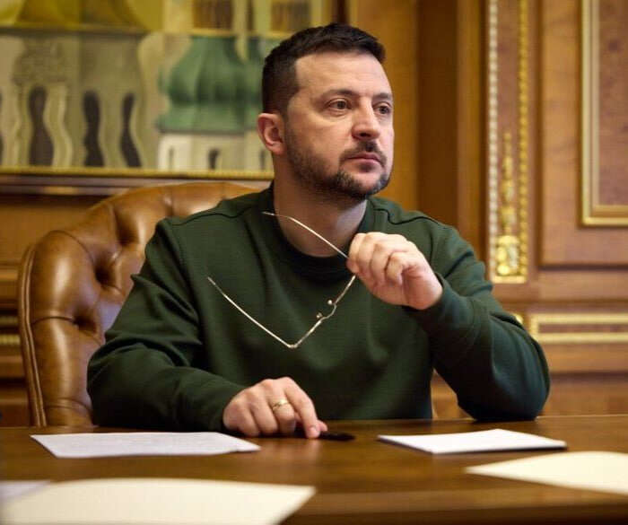 Зеленський оновив склад РНБО: до Ради увійшли Сибіга та Хмара