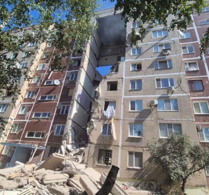 Росіяни вдарили авіабомбою по Слов'янську: є поранені