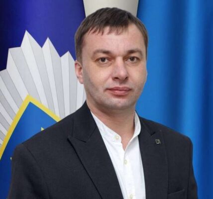 Все на батьках і братові з Нацгвардії: посадовець сервісного центру МВС Курач показав «порожню» декларацію