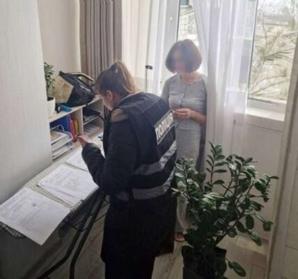 У Чернігові завідувачку кафедри засудили за хабарі від студентів: вона погодилася перерахувати 500 тисяч на ЗСУ