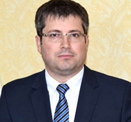 Суддя Мазниця продовжить працювати попри негативний висновок ВККС: ВРП відрядила його ще на рік