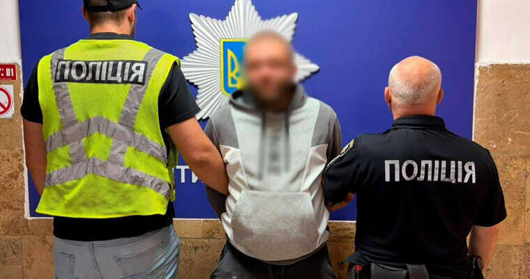 Пішов додому по ніж і вдарив у серце: в Києві військового в СЗЧ підозрюють у вбивстві товариша