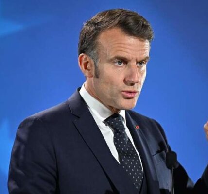 Макрон розкритикував Трампа за план щодо Гази: «За це видовище має бути соромно всім»