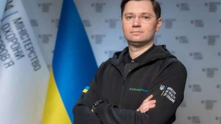 Чужі авто, будинок у Нових Петрівцях і 6,6 мільйона гривень доходу дружини: статки заступника міністра Копача
