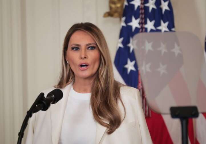 Меланія Трамп відправить журналістів Newsmax до окупованих Олешок на Херсонщині